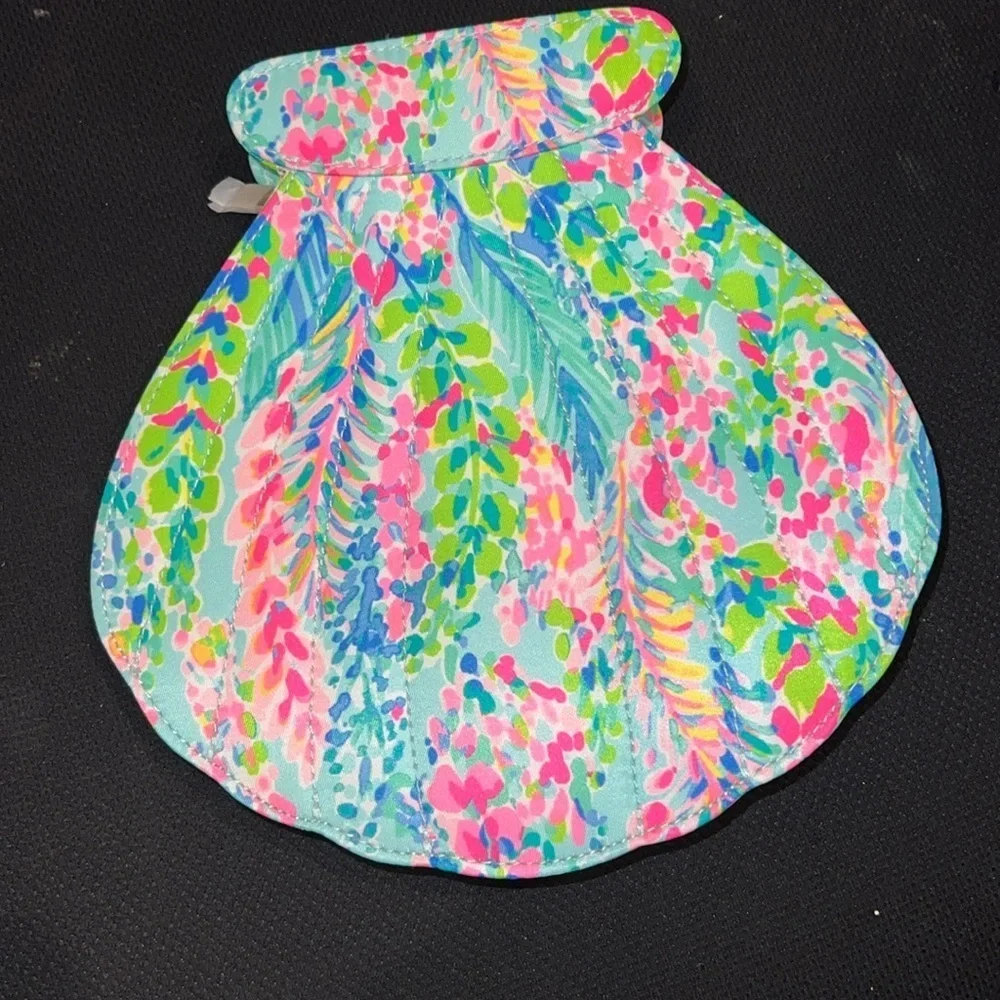 Lilly Pulitzer Makeup Brush Set Clamshell Seashell “Catch The Wave” NEW